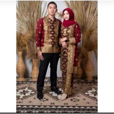 baju batik couple untuk pesta pernikahan