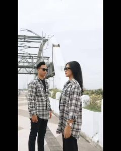 rekomendasi baju couple prewedding