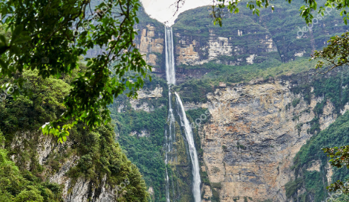 Keindahan Air Terjun Gocta