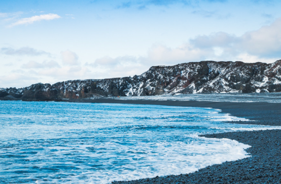 Keindahan Djupalonssandur Beach