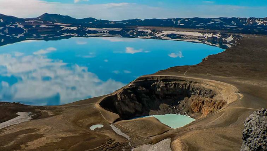 Keindahan Askja Caldera