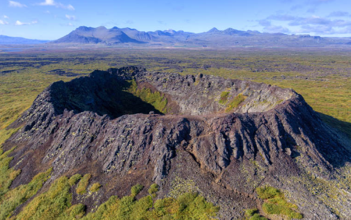 Keindahan Eldborg Crater